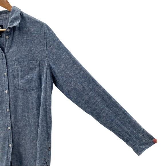 GAP Linen Blend Blue Chambray Relaxed Fit Button Down Shirt Size Medium - Picture 6 of 12